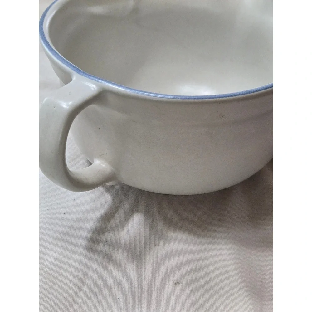Pfaltzgraff Yorktowne 2 Quart Batter Bowl with Spout and Handle Vintage Blue 464